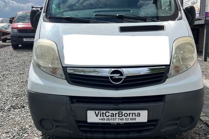 Opel Vivaro 200.383 km 2.699 &euro; Borna 04552