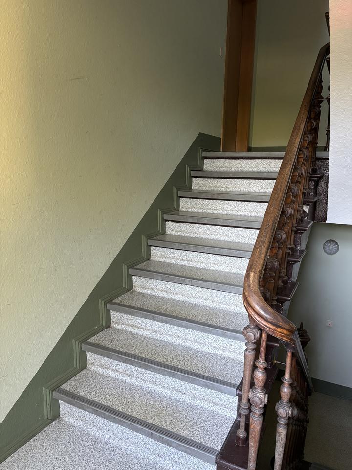 Altbau mit Hof zimmer