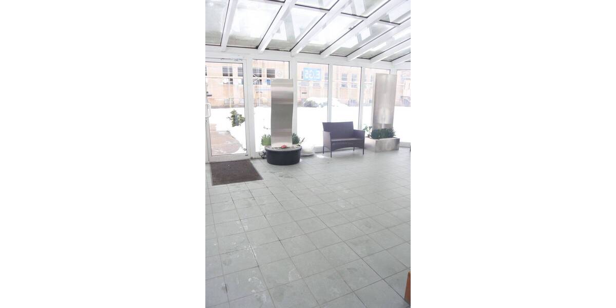 Bürofl. im Gewerbegebiet Böhlitz-Ehrenberg, 2 Räume, inkl. Küche, WC+ DU vorh., SP mögl. 3 zimmer