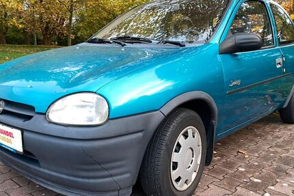 Opel Corsa 80.000 km 1.199 &euro; Borna 04552
