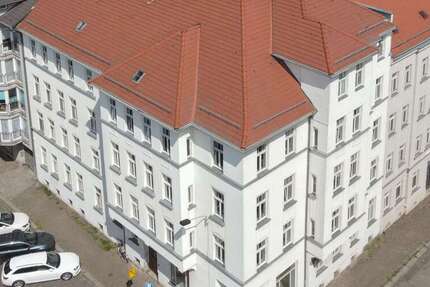 Investieren in Leipzig-Schönefeld: Denkmalgeschütztes ETW-Paket mit 3 Einheiten zimmer