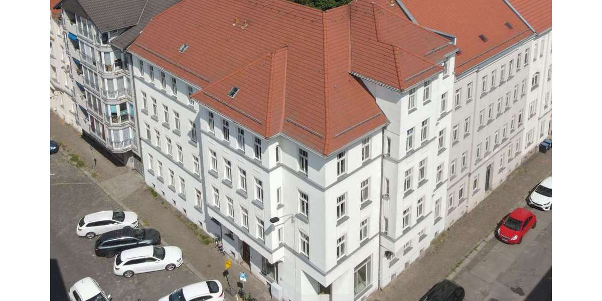 Investieren in Leipzig-Schönefeld: Denkmalgeschütztes ETW-Paket mit 3 Einheiten zimmer
