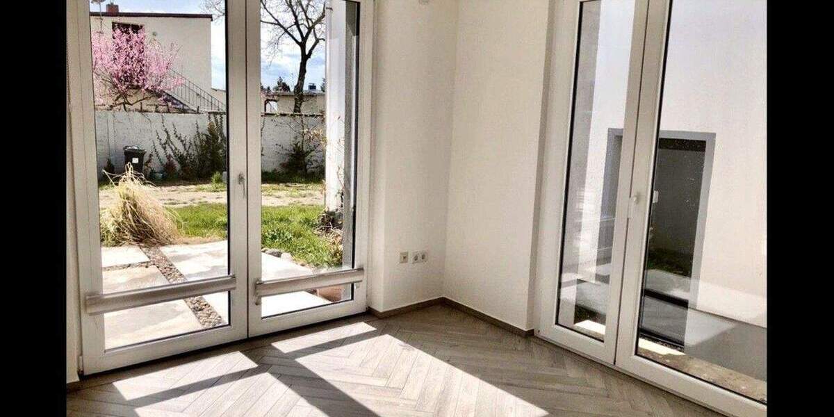 Bei Leipzig, Südlage Garten EFH, Doppelgarage 4 zimmer