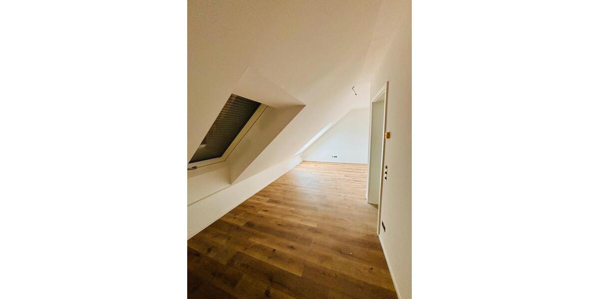 NEUBAU! Wohntraum für die ganze Familie, mit Terrasse und Garten. 7 zimmer