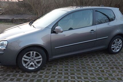 VW Golf 119.000 km 3.490 &euro; Grimma 04668
