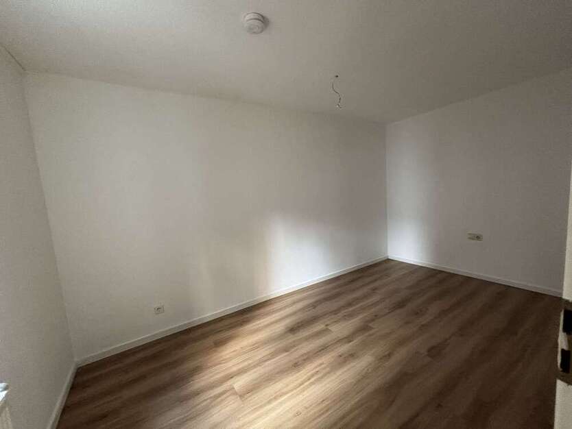 Bezugsfreie Erdgeschosswohnung in bester Lage: Soll-Rendite 5% 3 zimmer