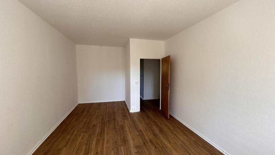 Etagenwohnung Grimma - 3 Zimmer, 62 m&sup2;, 410&euro; | Angebot:25872494