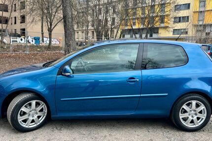 VW Golf 124.568 km 3.999 &euro; Leipzig - Mitte 04103