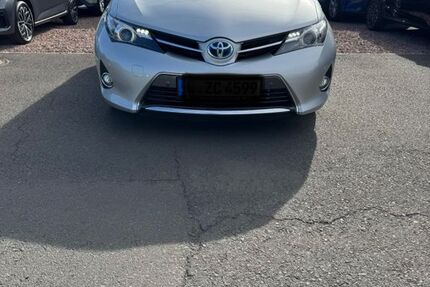 Toyota Auris 29.900 km 13.000 &euro; Groitzsch 04539