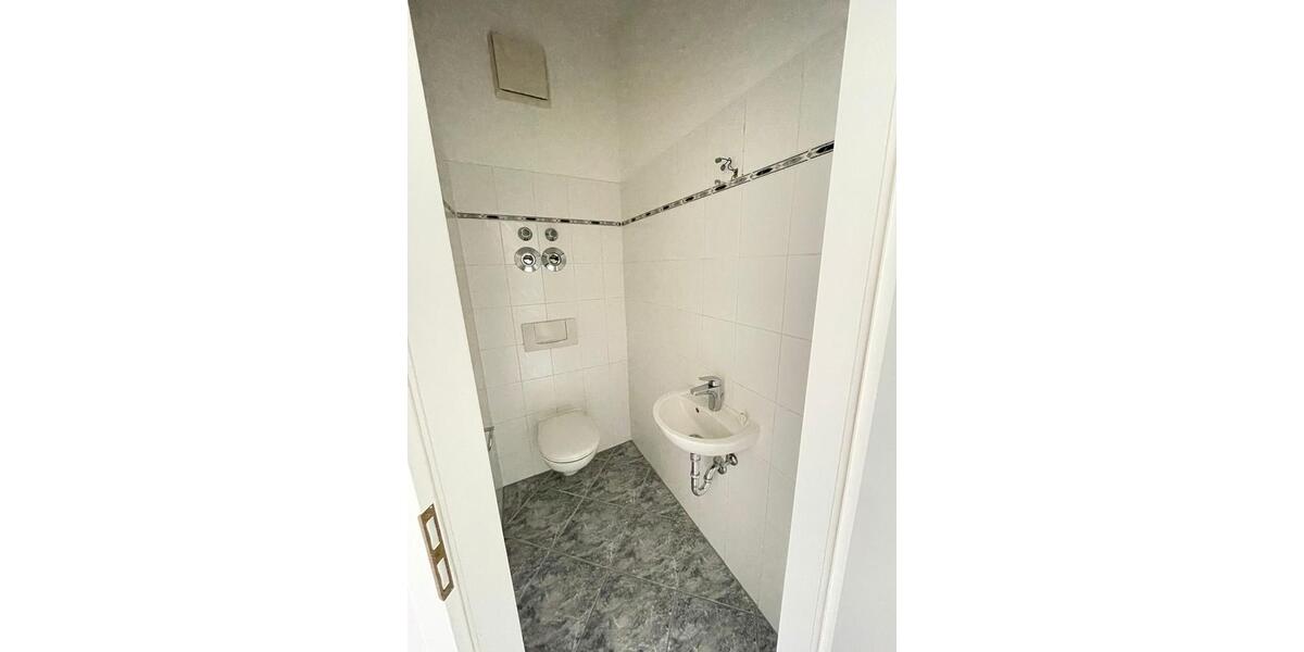 Etagenwohnung Leipzig Südwest - 3 Zimmer, 82 m&sup2;, 672&euro; | Angebot:25486993