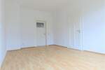 Frisch Renoviert - Schöne 3 Zi.- Whg., Bad mit Fenster, Loggia WG´s Willkommen! 3 zimmer