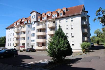 Helle 2-RaumWohnung, Stellplatz, Einbauküche!!!