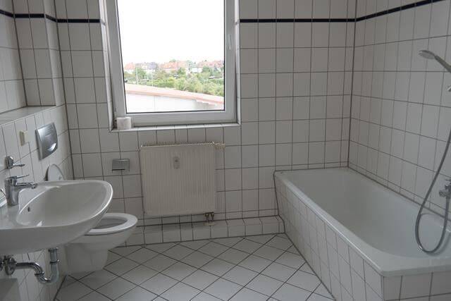 Etagenwohnung Leuna - 3 Zimmer, 70 m&sup2;, 109.000&euro; | Angebot:26473173