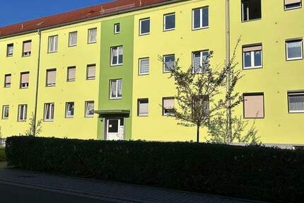 Wohnung Hohenmölsen - 3 Zimmer, 61 m&sup2;, 75.000&euro; | Angebot:25141592