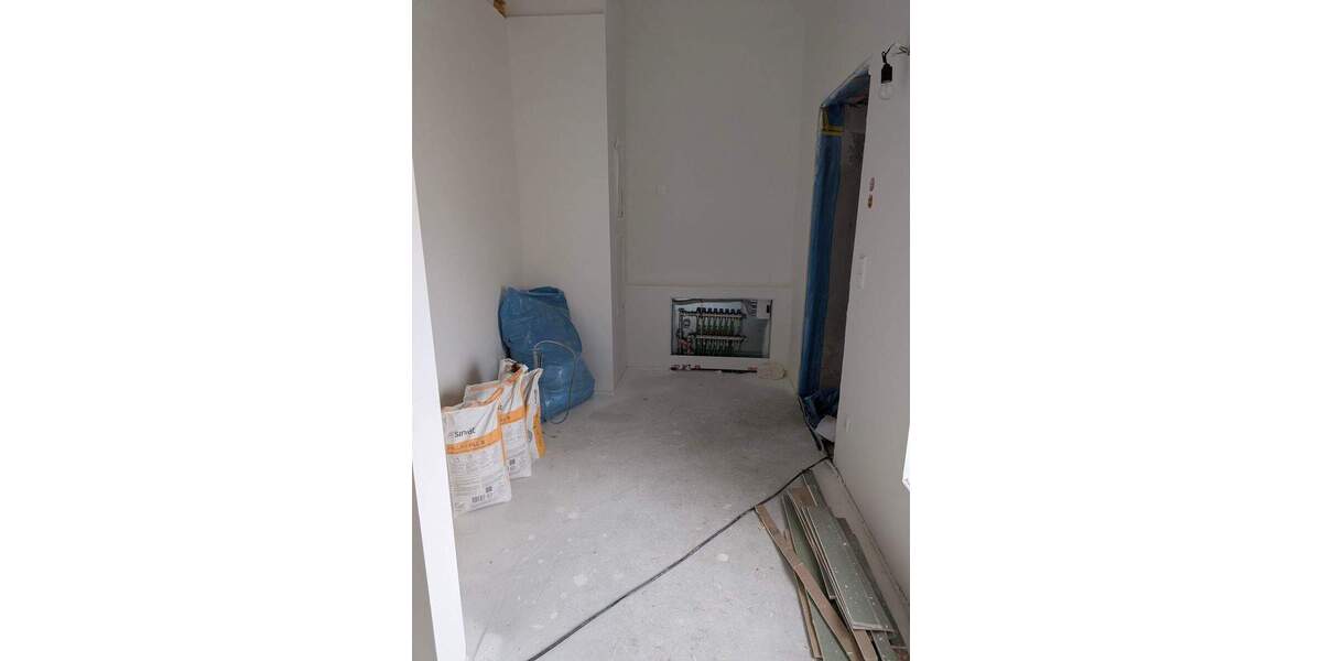 Etagenwohnung Leipzig Seehausen - 2 Zimmer, 122 m&sup2;, 1.250&euro; | Angebot:24820712