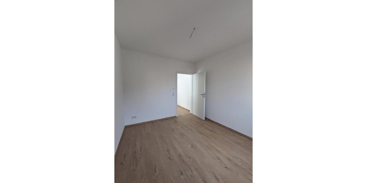 Reihenhaus Delitzsch - 5 Zimmer, 135 m&sup2;, 1.499&euro; | Angebot:25550897
