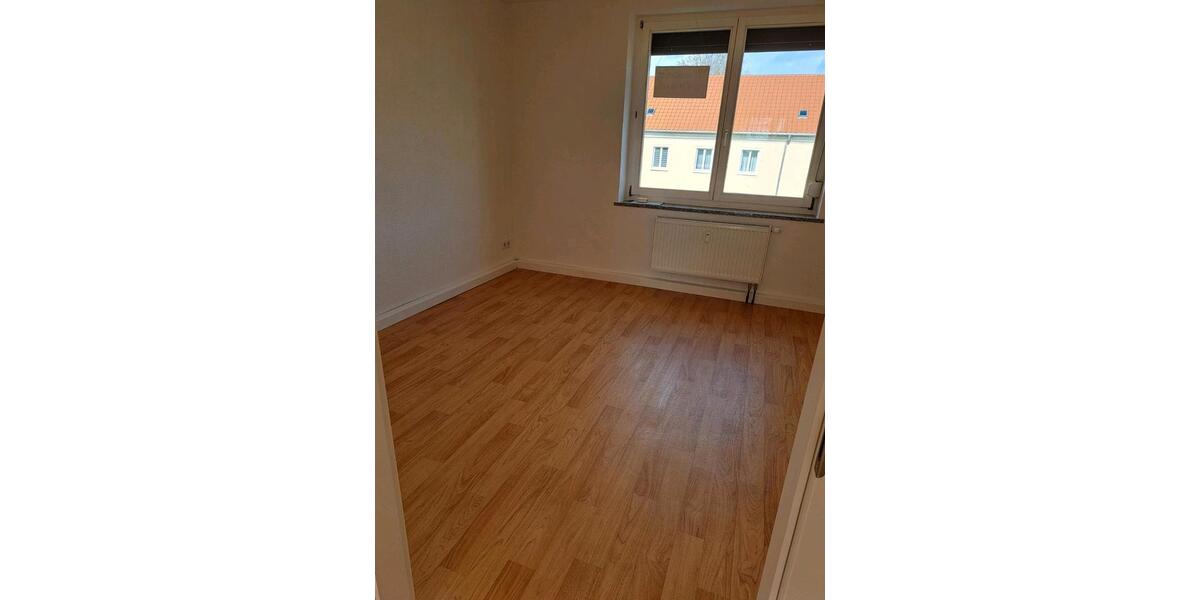 Etagenwohnung Hohenmölsen - 2 Zimmer, 50 m&sup2;, 530&euro; | Angebot:26564625