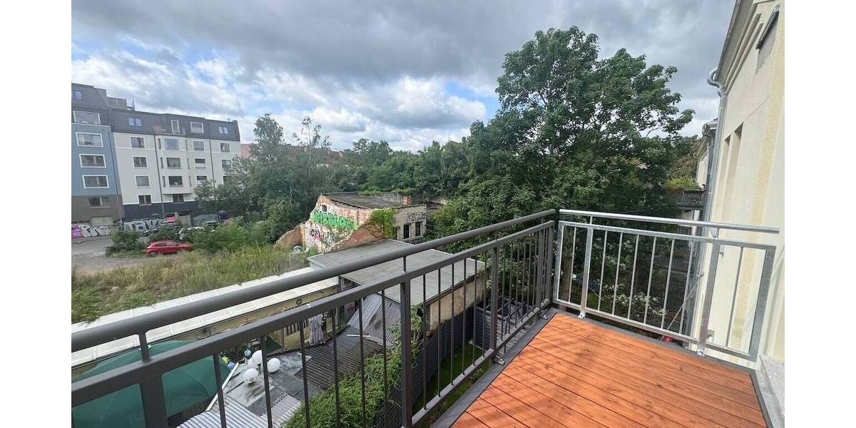 Was will man mehr? * Erstbezug * Parkett * Balkon * Fußbodenheizung * Wanne & Dusche * LED-Licht 3 zimmer