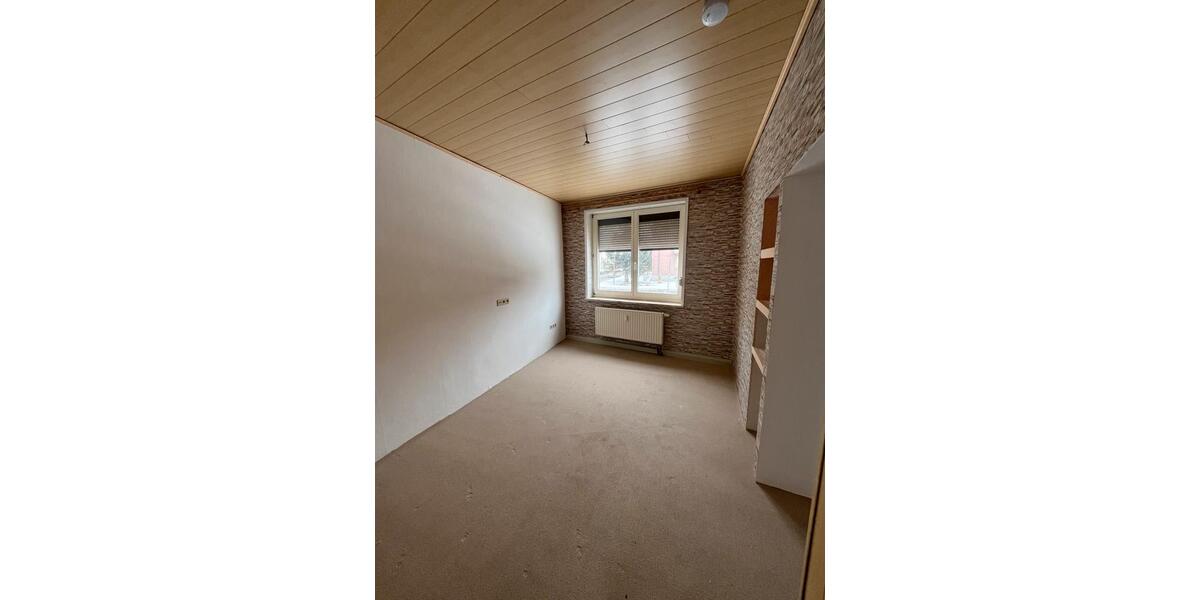 Erdgeschoßwohnung Hohenmölsen - 3 Zimmer, 68 m&sup2;, 690&euro; | Angebot:24828094