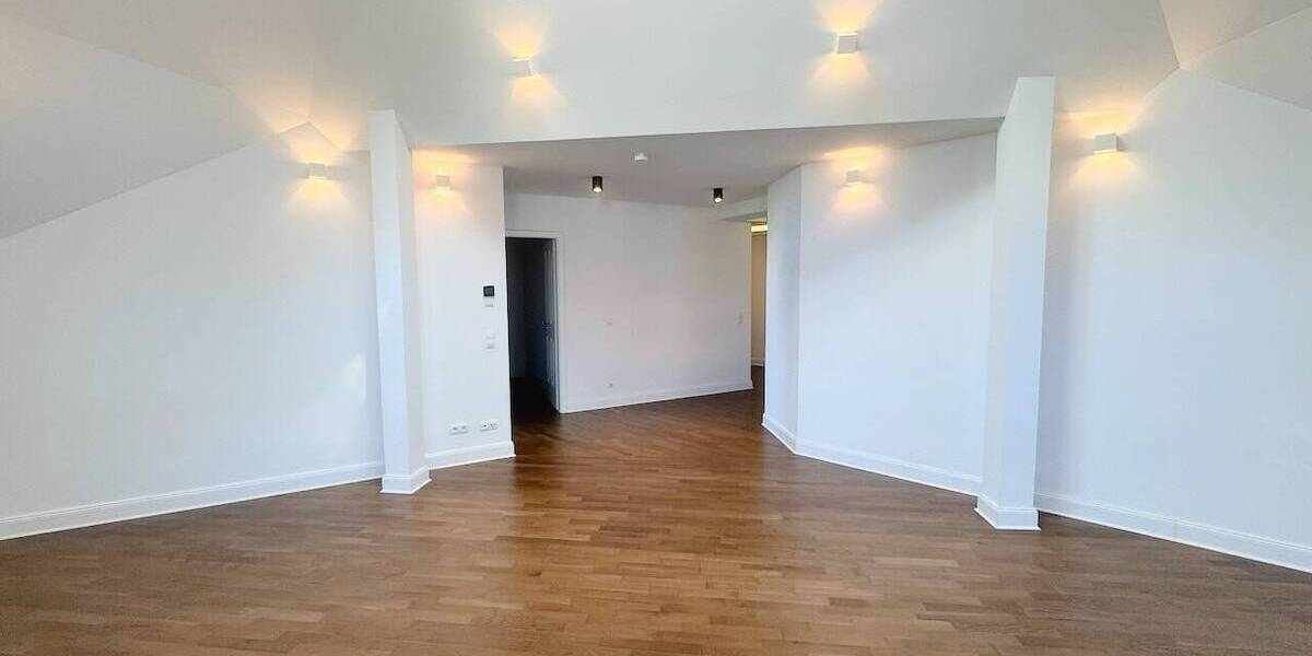Etagenwohnung Leipzig Neustadt-Neuschönefeld - 4 Zimmer, 173 m&sup2;, 1.750&euro; | Angebot:26695803