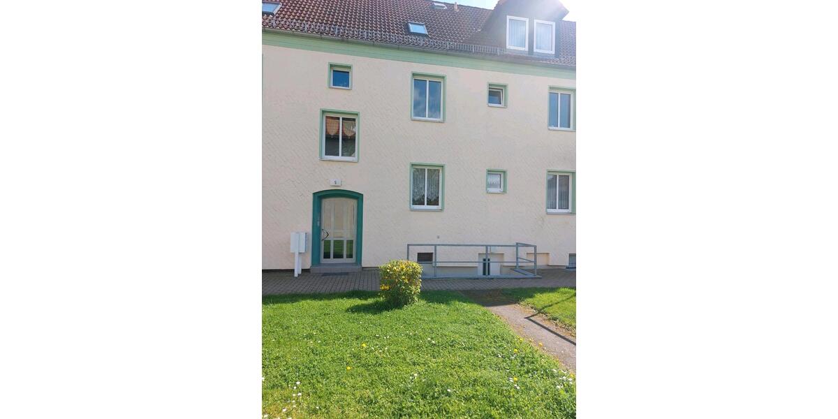 Etagenwohnung Böhlen - 4 Zimmer, 65 m&sup2;, 490&euro; | Angebot:26536093