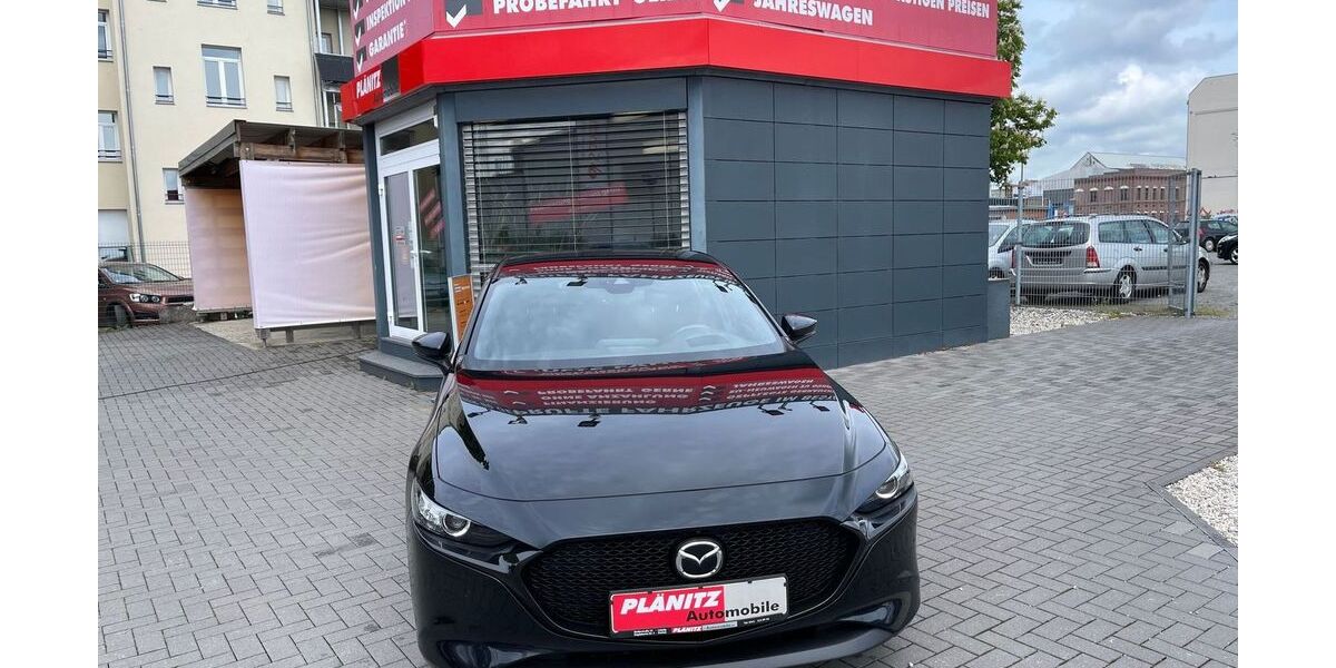 Mazda 3 64.814 km 18.399 &euro; Leipzig 04229
