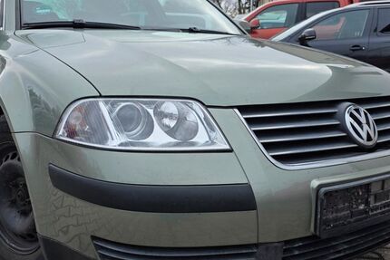 VW Passat 232.300 km 1.299 &euro; Zwenkau 04442