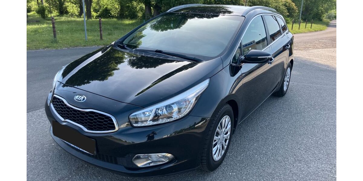 Kia ceed Sportswagon 70.000 km 10.699 &euro; Leuna 06237
