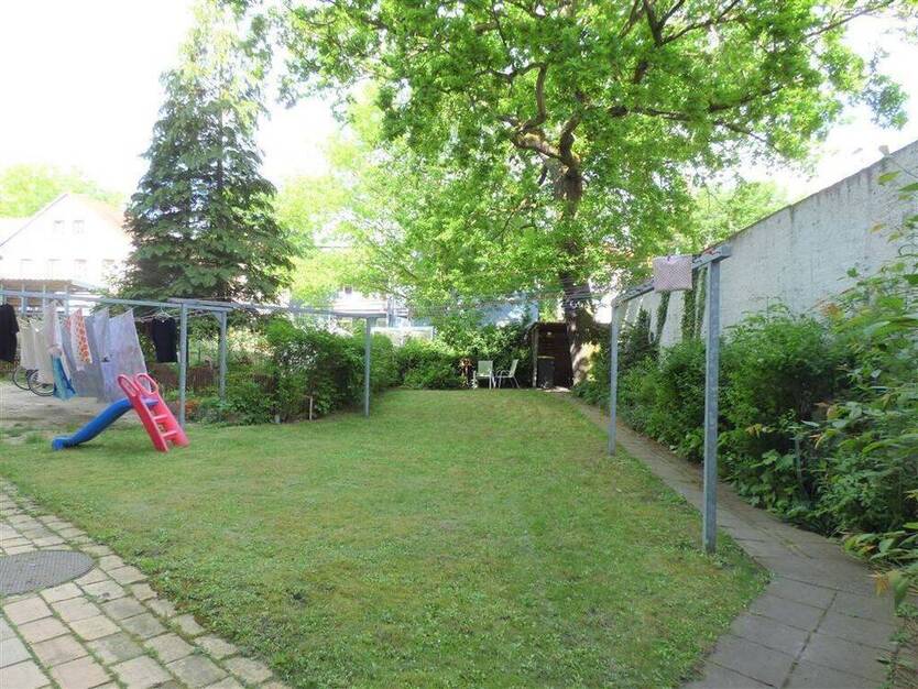 Leutzsch - Schöne 3 Zi.- Whg., Gäste WC, Loggia, frisch saniert!