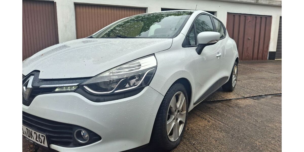 Renault Clio 134.700 km 5.400 &euro; Brehna 06796