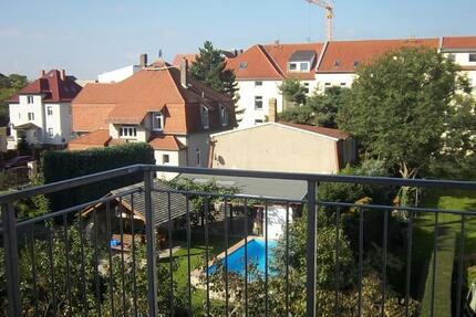 2-Raum Wohnung mit Balkon, Dusche & Wanne zimmer