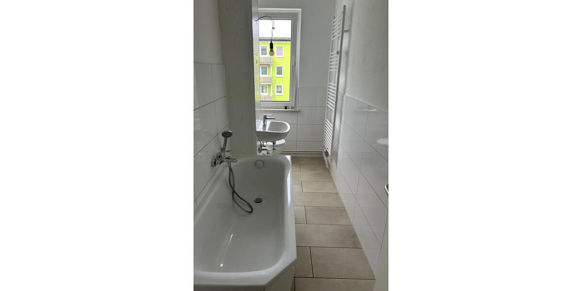 Etagenwohnung Bad Dürrenberg - 3 Zimmer, 61 m&sup2;, 351&euro; | Angebot:26061342