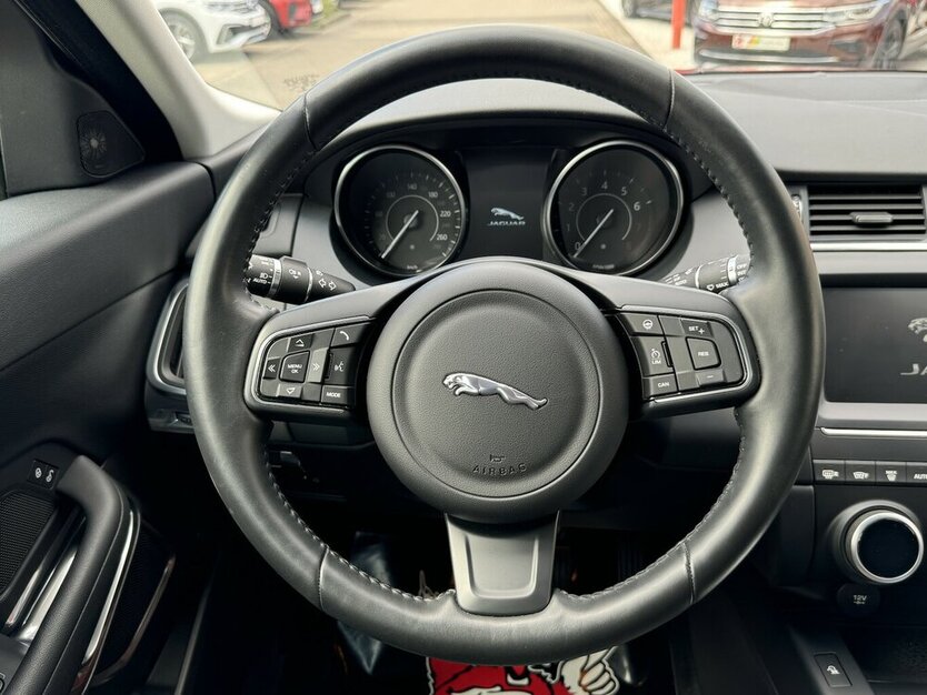 Jaguar E-Pace P250 AWD /LED//DAB/Sound/Spur/Kamera/Ahk 48.110 km 22.990 € Leipzig 04347