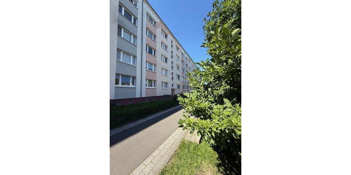 Wohnung zum Kaufen in Neukieritzsch 93.900 € 75 m² 3 zimmer