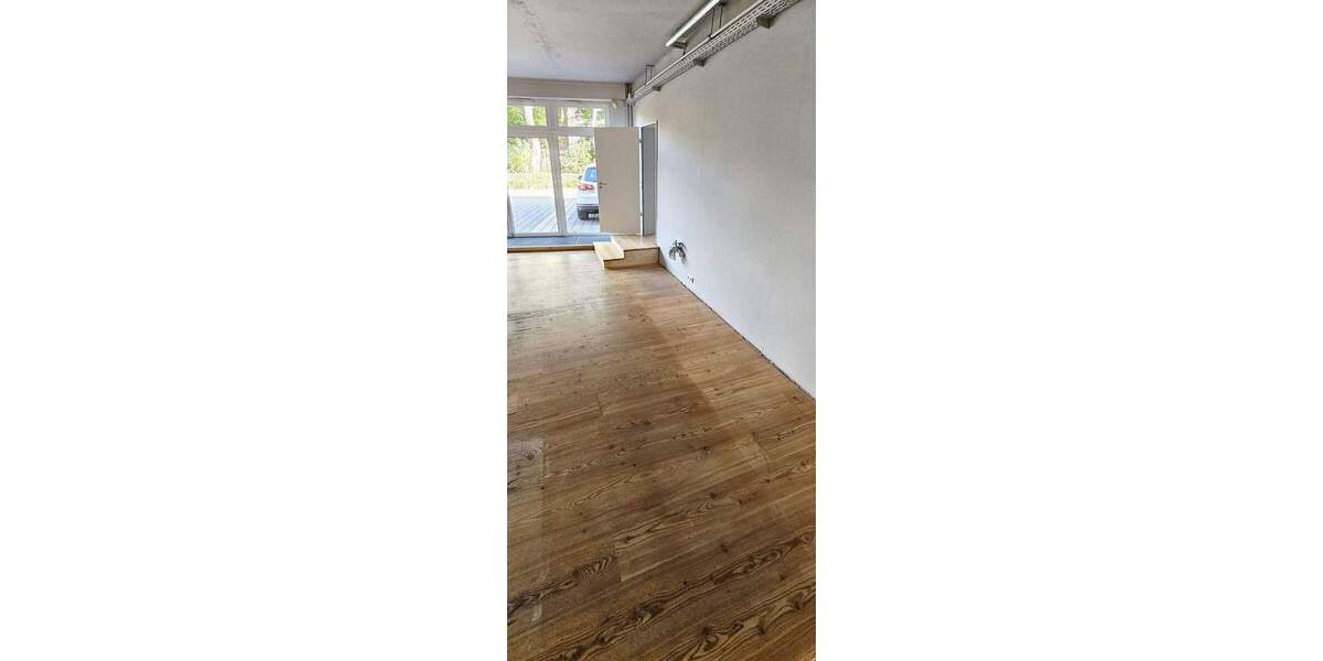 Große Ladenfläche direkt auf der beliebten 