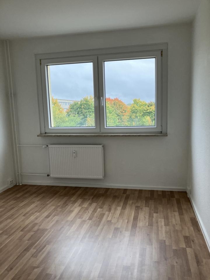 3 Zimmerwohnung mit Balkon und EBK zimmer
