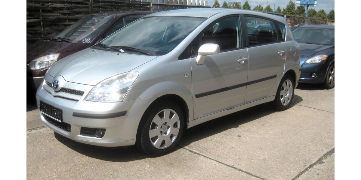 Toyota Corolla Verso 181.693 km 4.999 &euro; Leipzig 04347