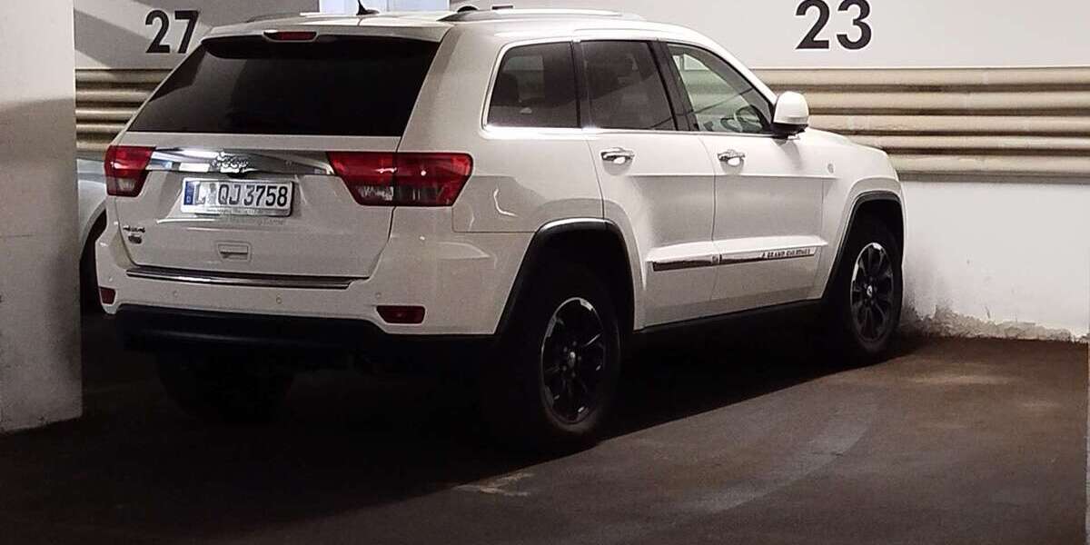 Jeep Cherokee 191.600 km 11.900 &euro; Leipzig, Stadt 04288