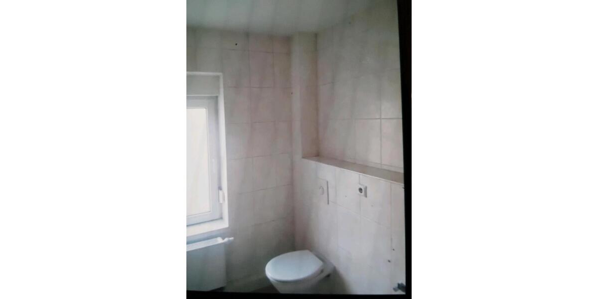 Etagenwohnung Schkopau - 4 Zimmer, 120 m&sup2;, 1.100&euro; | Angebot:25396495