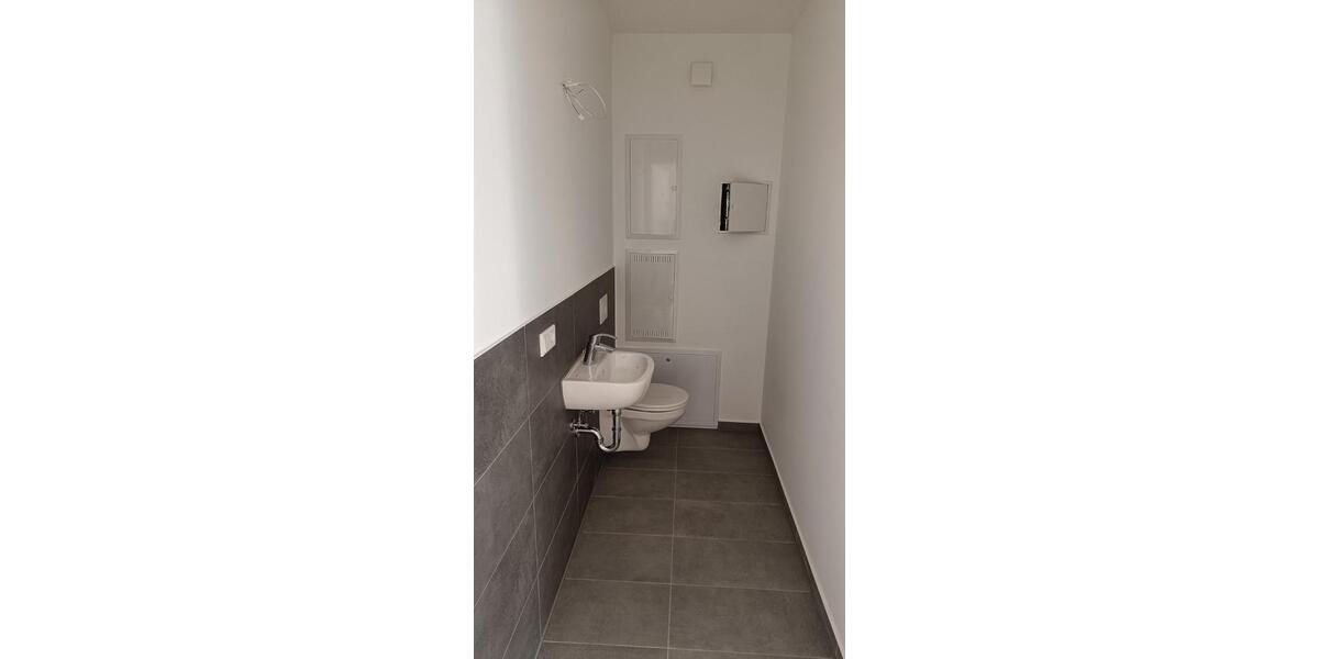 Etagenwohnung Schkeuditz - 4 Zimmer, 102 m&sup2;, 1.100&euro; | Angebot:25253511