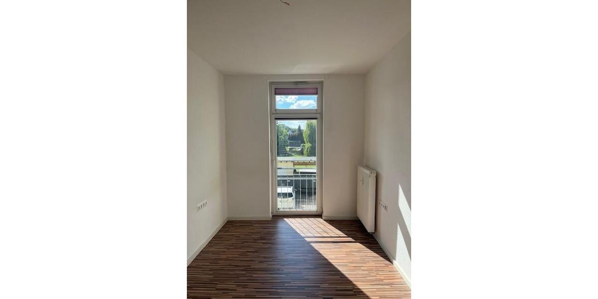 Etagenwohnung mit Balkon in ruhiger Wohngegend 4 zimmer