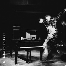 Fortuna Ehrenfeld - Solo am Klavier