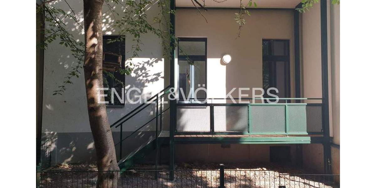 Bezugsfreie 5-Zimmerwohnung mit Balkon und Zugang zur Gartenfläche in Schleußig! 5 zimmer