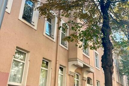 Jetzt einziehen - Balkon - Laminat - Wannenbad 2 zimmer