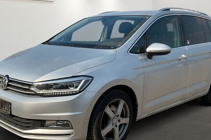 VW Touran 215.406 km 10.999 &euro; Brehna 06796
