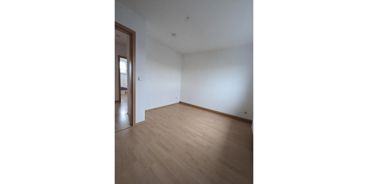 +++TOLLES REIHENMITTELHAUS+GARTEN+MODERNES BAD M. WANNE+GR. KÜCHE+TOLLES WOHNZIMMER++ 4 zimmer