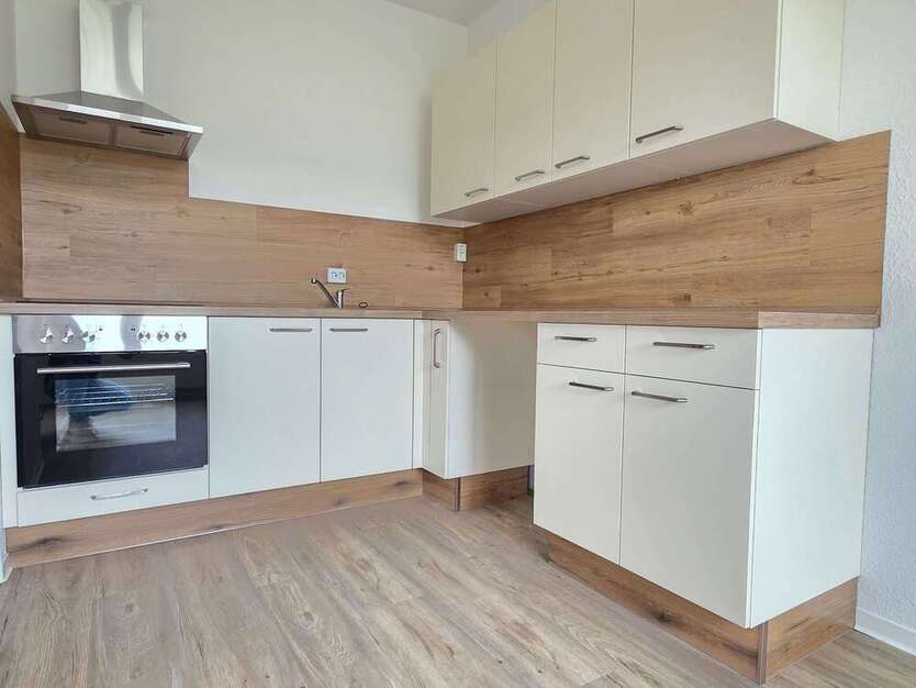 Wohnung zum Mieten in Halle 420 € 56.98 m²