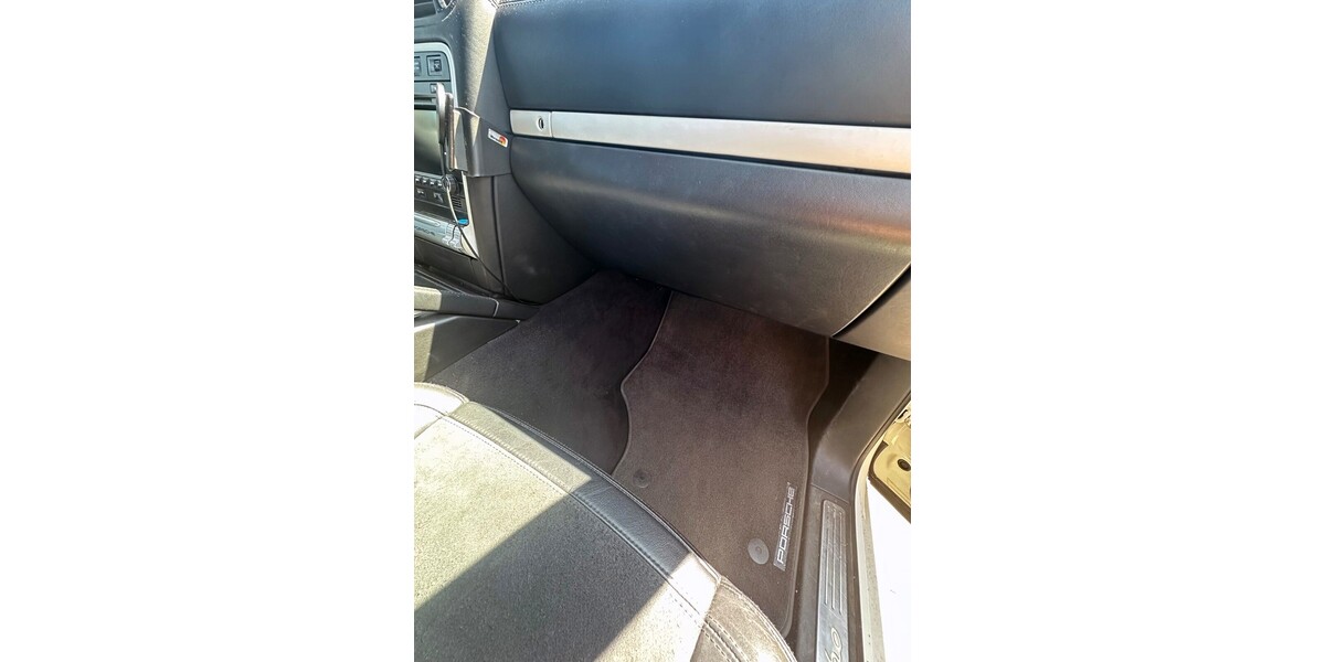 Porsche Cayenne 162.479 km 14.900 &euro; Leipzig 04109