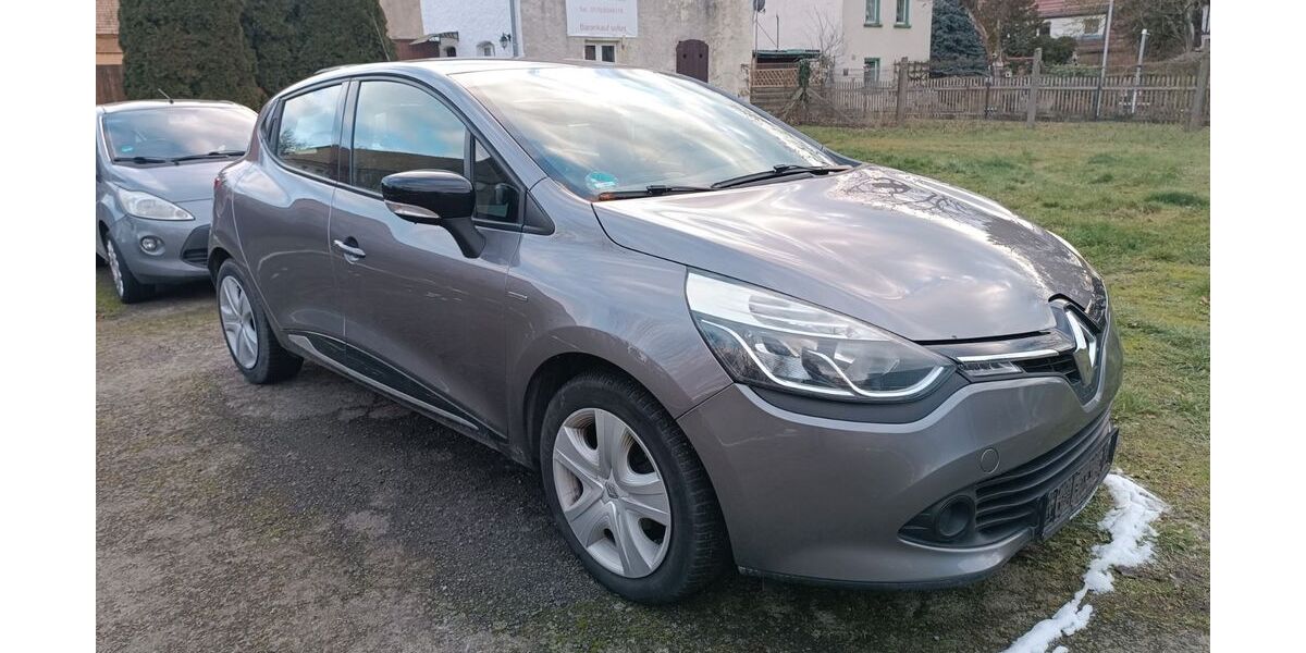 Renault Clio 120.000 km 5.999 &euro; Leipzig 04288