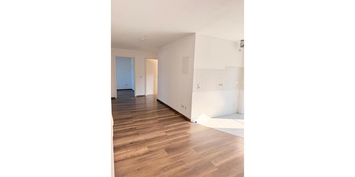 Dachgeschoßwohnung Zwenkau - 4 Zimmer, 90 m&sup2;, 680&euro; | Angebot:25363735